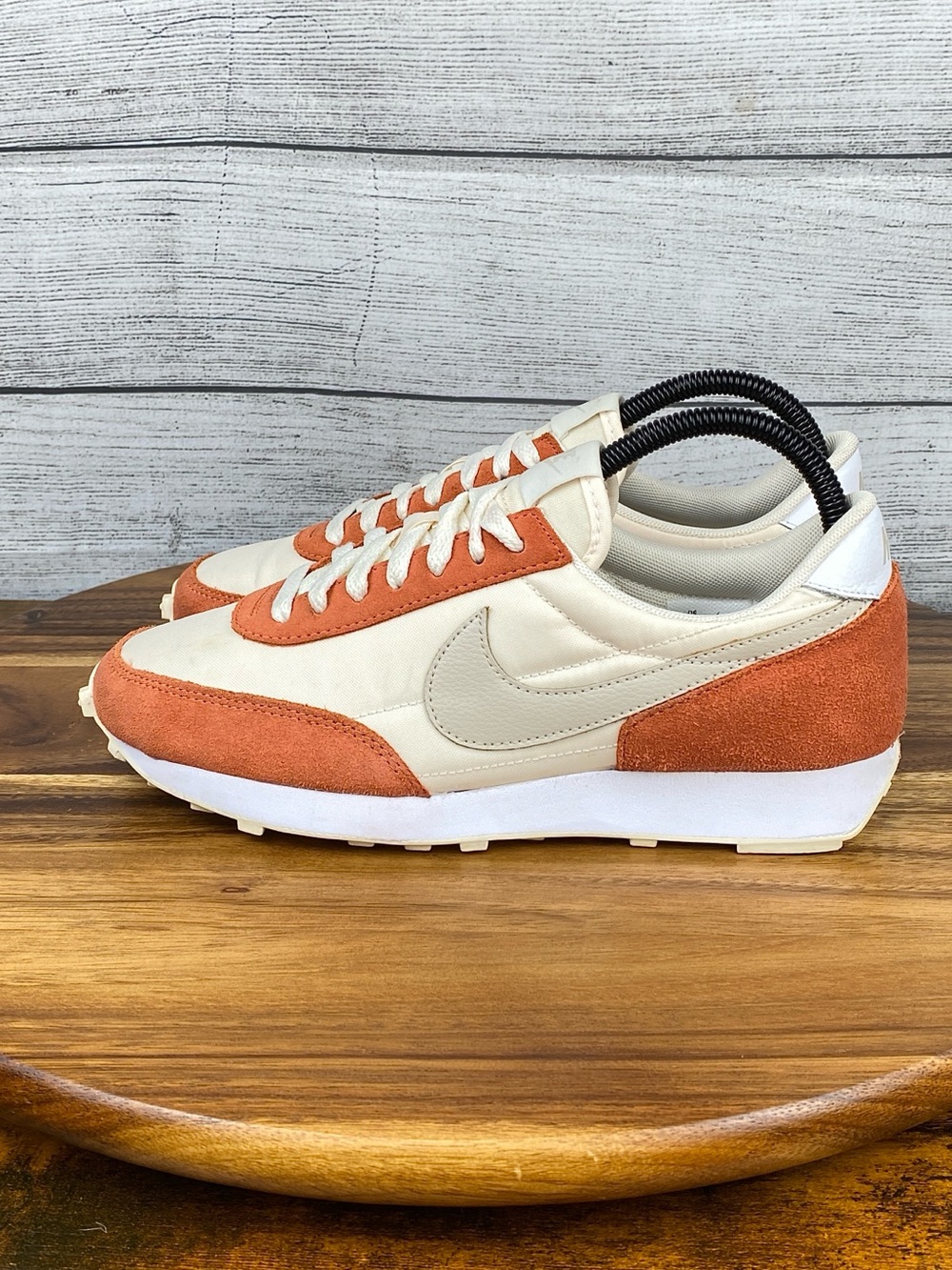 Nike Daybreak Pale Ivory Desert Sand Women’s Sneakers CK2351-106 Shoe Size 7.5